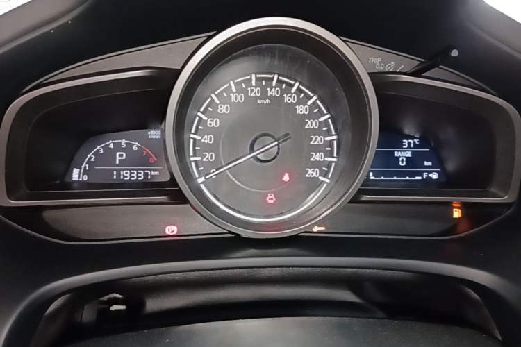 Used Mazda CX-4 2018 2.0L Automatic Two-Wheel Drive Blue Sky Premium Upgrade Version China VI Standard Instrument Cluster