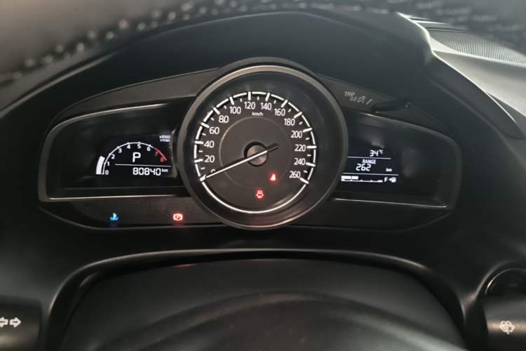 Used Mazda CX-4 2018 2.0L Automatic Two-Wheel Drive Blue Sky Premium Upgrade Version China V Standard Instrument Cluster