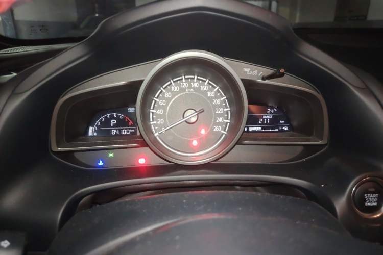 Used Mazda CX-4 2018 2.0L Automatic 2WD Blue Sky Exploration Edition China VI Standard Instrument Cluster