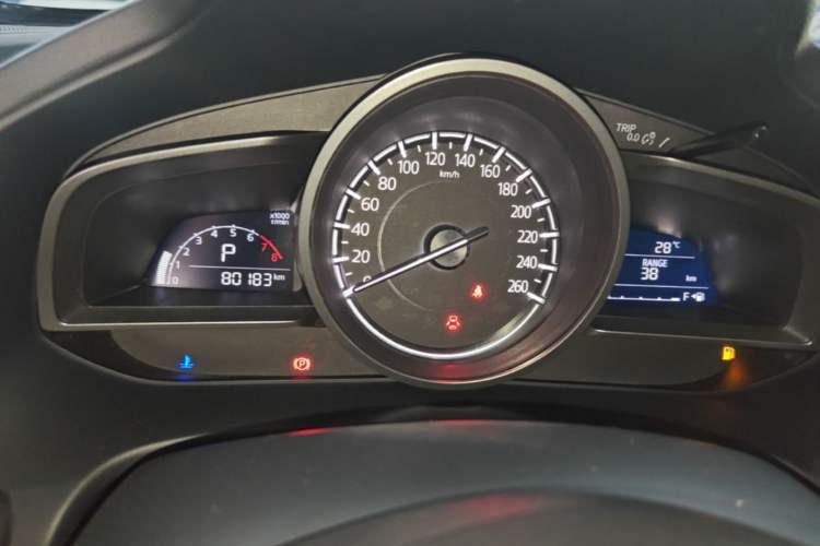 Used Mazda CX-4 2018 2.0L Automatic Two-Wheel Drive Blue Sky Dynamic Version China V Standard Instrument Cluster