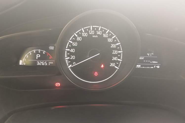Used Mazda CX-4 2018 2.0L Automatic Two-Wheel Drive Blue Sky Dynamic Version China V Standard Instrument Cluster