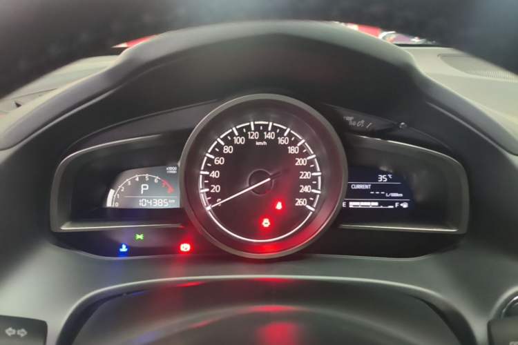 Used Mazda CX-4 2018 2.0L Automatic Two-Wheel Drive Blue Sky Dynamic Version China V Standard Instrument Cluster