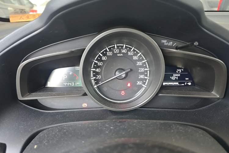 Used Mazda CX-4 2018 2.0L Automatic Two-Wheel Drive Blue Sky Exploration Version China V Standard Instrument Cluster