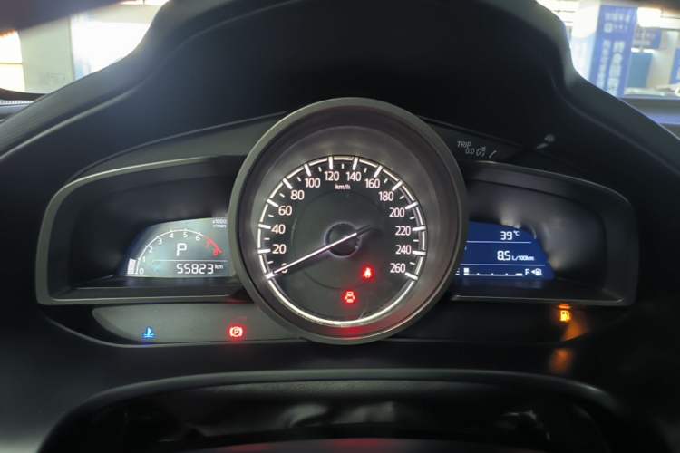 Used Mazda CX-4 2018 2.0L Automatic Two-Wheel Drive Blue Sky Dynamic Version China VI Standard Instrument Cluster