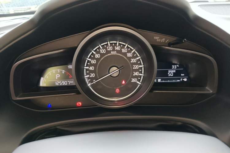 Used Mazda CX-4 2018 2.0L Automatic Two-Wheel Drive Blue Sky Dynamic Version China V Standard Instrument Cluster