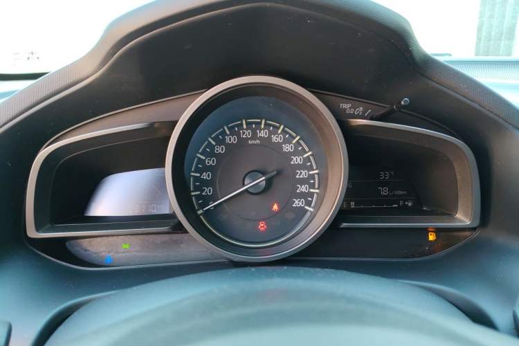 Used Mazda CX-4 2018 2.0L Automatic 2WD Blue Sky Exploration Edition China VI Standard Instrument Cluster