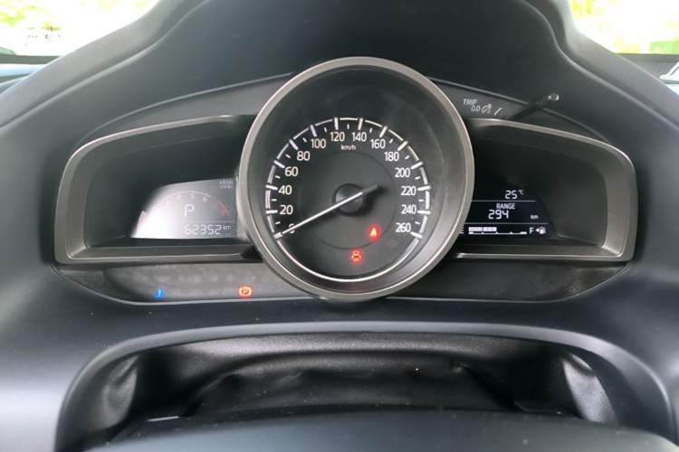 Used Mazda CX-4 2018 2.0L Automatic Two-Wheel Drive Blue Sky Exploration Version China V Standard Instrument Cluster