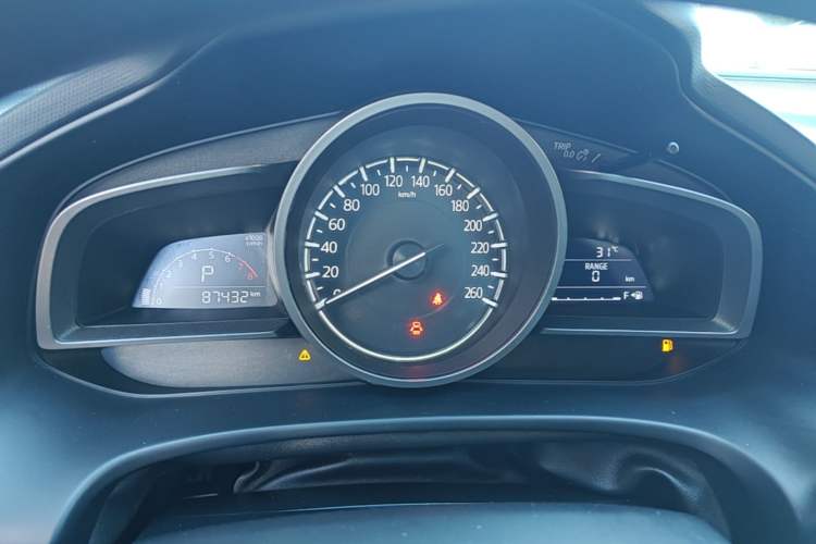 Used Mazda CX-4 2018 2.0L Automatic Two-Wheel Drive Blue Sky Dynamic Version China V Standard Instrument Cluster