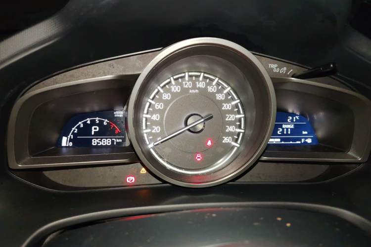 Used Mazda CX-4 2018 2.0L Automatic Two-Wheel Drive Blue Sky Dynamic Version China V Standard Instrument Cluster