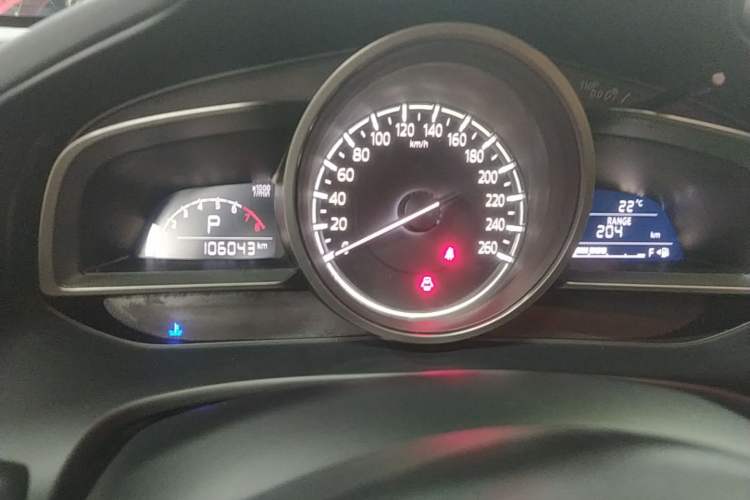 Used Mazda CX-4 2018 2.0L Automatic Two-Wheel Drive Blue Sky Premium Upgrade Version China VI Standard Instrument Cluster