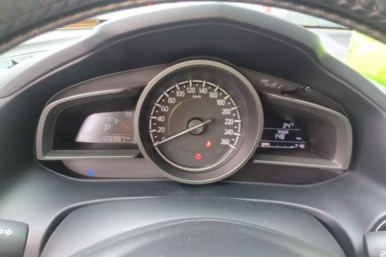 Used Mazda CX-4 2018 2.0L Automatic Two-Wheel Drive Blue Sky Premium Upgrade Version China VI Standard Instrument Cluster