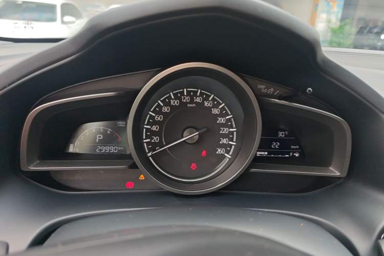 Used Mazda CX-4 2018 2.0L Automatic Two-Wheel Drive Blue Sky Exploration Version China V Standard Instrument Cluster