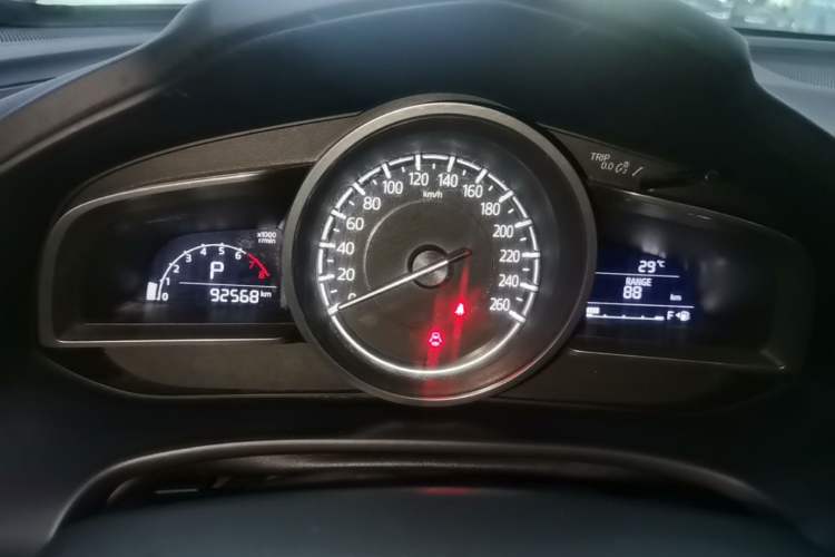 Used Mazda CX-4 2018 2.0L Automatic Two-Wheel Drive Blue Sky Dynamic Version China V Standard Instrument Cluster