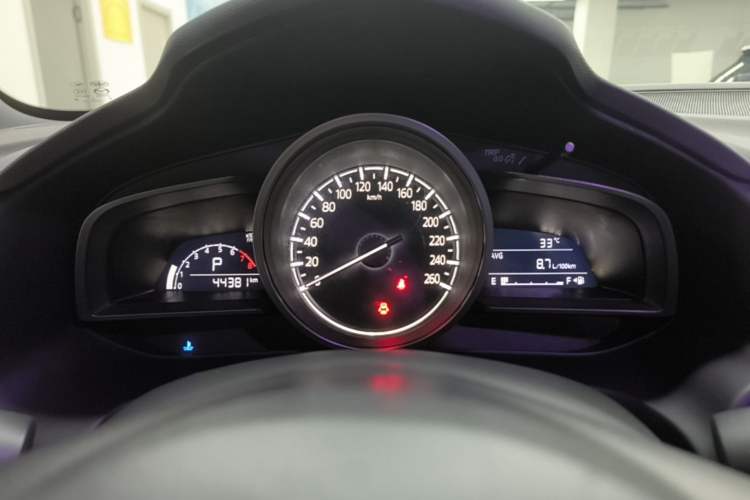 Used Mazda CX-4 2018 2.0L Automatic Two-Wheel Drive Blue Sky Exploration Version China V Standard Instrument Cluster