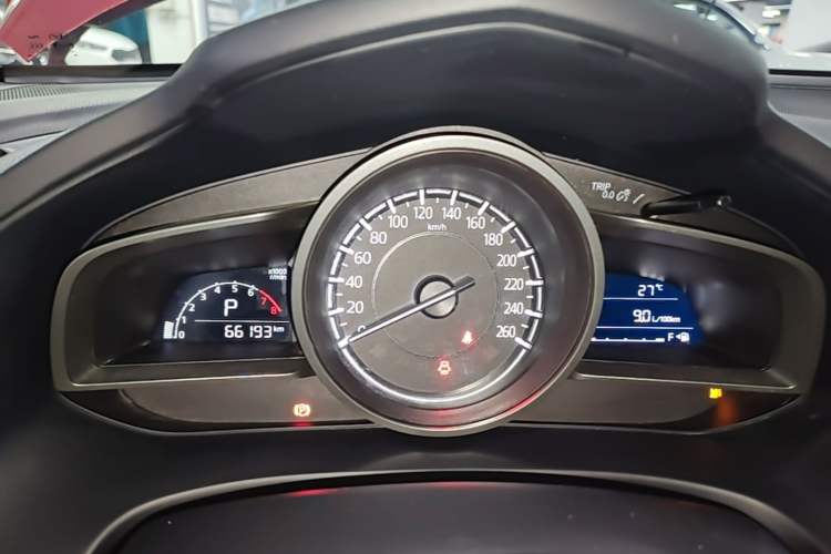 Used Mazda CX-4 2018 2.0L Automatic Two-Wheel Drive Blue Sky Dynamic Version China VI Standard Instrument Cluster