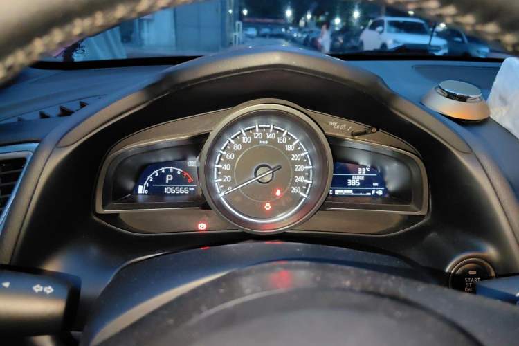 Used Mazda CX-4 2018 2.0L Automatic 2WD Blue Sky Exploration Edition China VI Standard Instrument Cluster