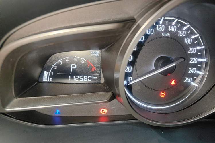 Used Mazda CX-4 2018 2.0L Automatic Two-Wheel Drive Blue Sky Premium Upgrade Version China V Standard Instrument Cluster