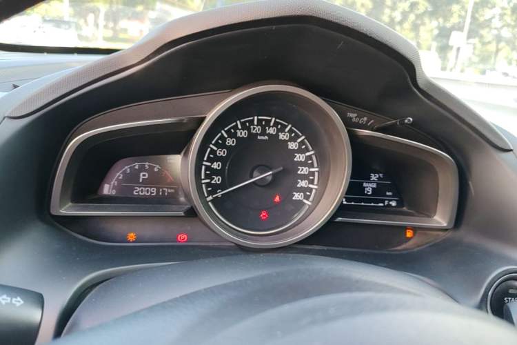 Used Mazda CX-4 2018 2.0L Automatic Two-Wheel Drive Blue Sky Exploration Version China V Standard Instrument Cluster