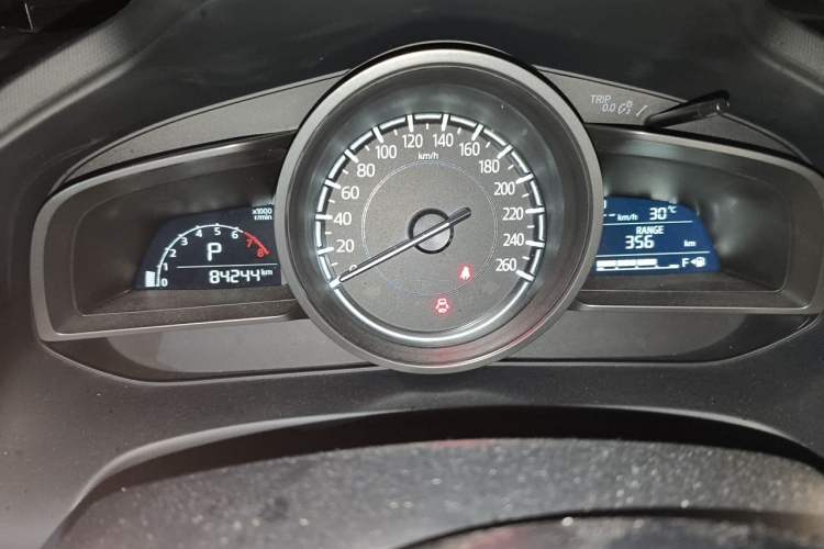 Used Mazda CX-4 2018 2.0L Automatic 2WD Blue Sky Exploration Edition China VI Standard Instrument Cluster