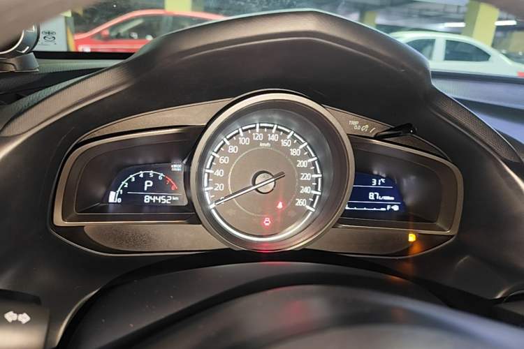 Used Mazda CX-4 2018 2.0L Automatic Two-Wheel Drive Blue Sky Dynamic Version China V Standard Instrument Cluster