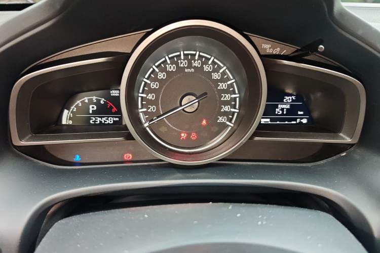 Used Mazda CX-4 2018 2.0L Automatic Two-Wheel Drive Blue Sky Dynamic Version China V Standard Instrument Cluster