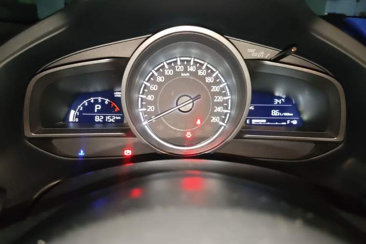 Used Mazda CX-4 2018 2.0L Automatic Two-Wheel Drive Blue Sky Dynamic Version China VI Standard Instrument Cluster
