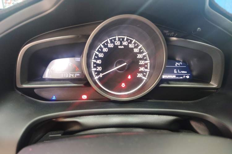 Used Mazda CX-4 2018 2.0L Automatic Two-Wheel Drive Blue Sky Exploration Version China V Standard Instrument Cluster