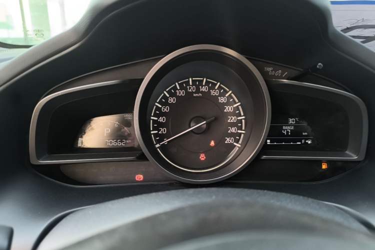 Used Mazda CX-4 2018 2.0L Automatic Two-Wheel Drive Blue Sky Dynamic Version China V Standard Instrument Cluster