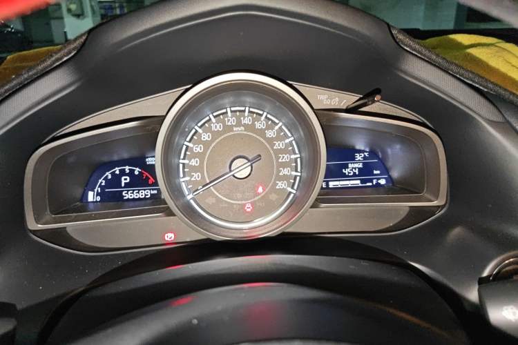Used Mazda CX-4 2018 2.0L Automatic Two-Wheel Drive Blue Sky Dynamic Version China VI Standard Instrument Cluster