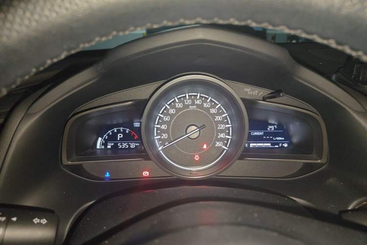 Used Mazda CX-4 2018 2.0L Automatic Two-Wheel Drive Blue Sky Dynamic Version China V Standard Instrument Cluster