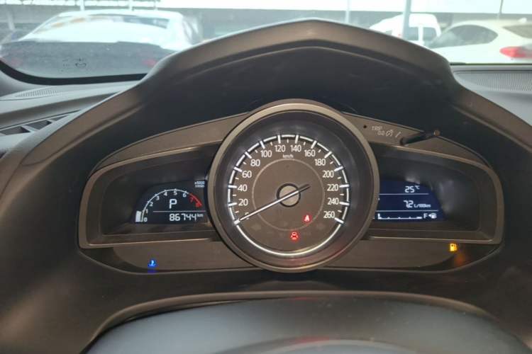 Used Mazda CX-4 2018 2.0L Automatic Two-Wheel Drive Blue Sky Dynamic Version China VI Standard Instrument Cluster