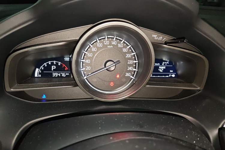 Used Mazda CX-4 2018 2.0L Automatic Two-Wheel Drive Blue Sky Premium Upgrade Version China VI Standard Instrument Cluster