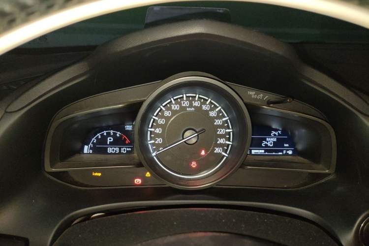 Used Mazda CX-4 2018 2.0L Automatic Two-Wheel Drive Blue Sky Premium Upgrade Version China V Standard Instrument Cluster