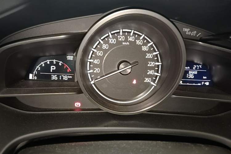 Used Mazda CX-4 2018 2.0L Automatic Two-Wheel Drive Blue Sky Premium Upgrade Version China V Standard Instrument Cluster