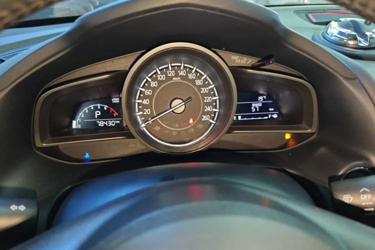 Used Mazda CX-4 2018 2.0L Automatic Two-Wheel Drive Blue Sky Luxury Edition Instrument Cluster