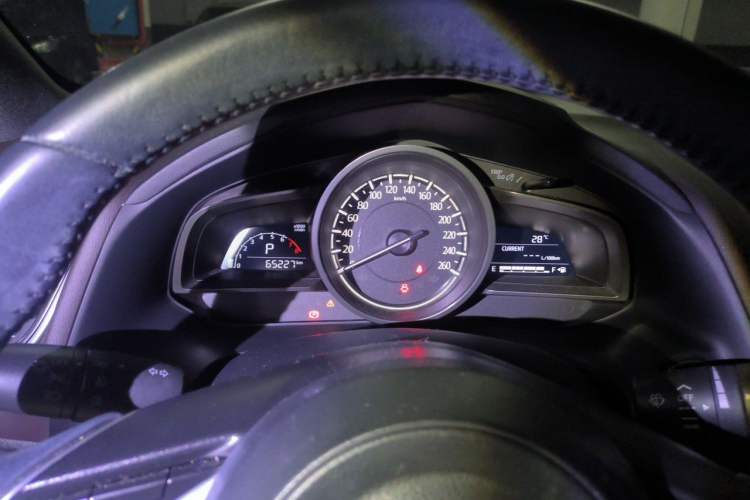 Used Mazda CX-4 2018 2.0L Automatic Two-Wheel Drive Blue Sky Premium Upgrade Version China VI Standard Instrument Cluster