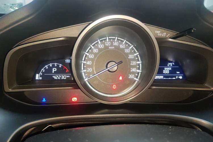 Used Mazda CX-4 2018 2.0L Automatic Two-Wheel Drive Blue Sky Premium Upgrade Version China V Standard Instrument Cluster