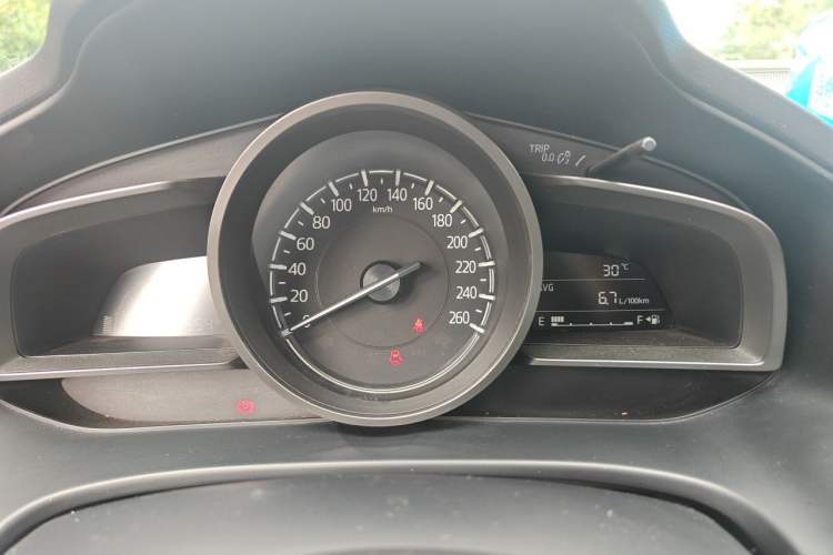 Used Mazda CX-4 2018 2.0L Manual Two-Wheel Drive Blue Sky Dynamic Edition China V Standard Instrument Cluster