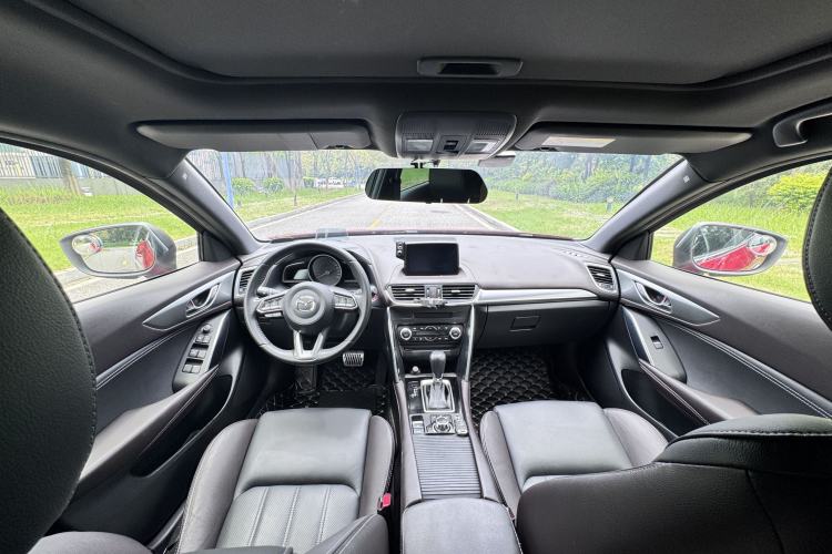 Used Mazda CX-4 2018 2.0L Automatic Two-Wheel Drive Blue Sky Luxury Edition Interior 1