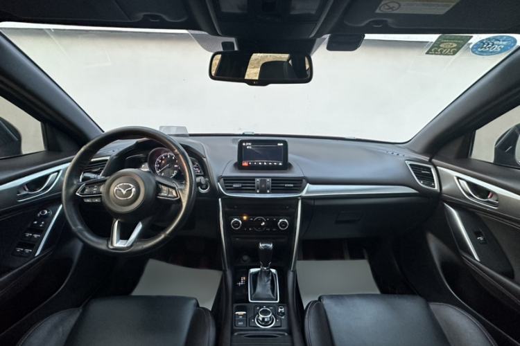 Used Mazda CX-4 2018 2.0L Automatic Two-Wheel Drive Blue Sky Leading Edition China V Standard Interior 1