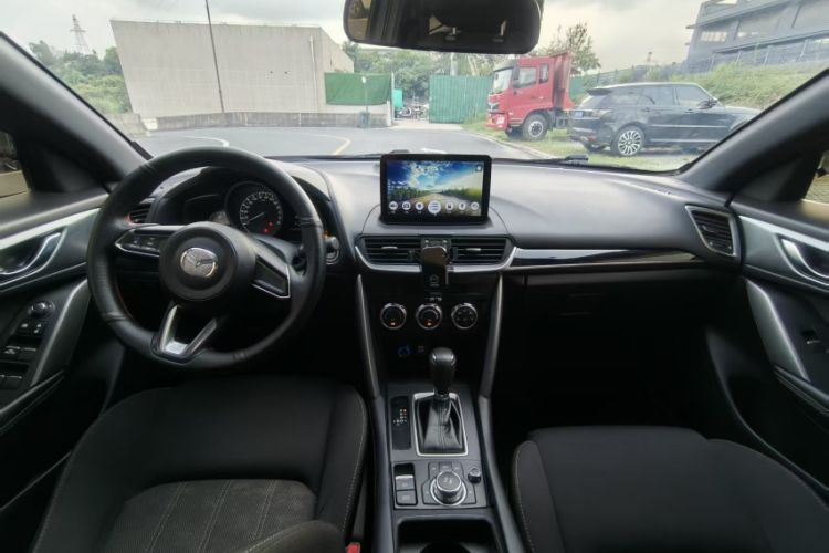 Used Mazda CX-4 2018 2.0L Automatic Two-Wheel Drive Blue Sky Dynamic Version China V Standard Interior 2