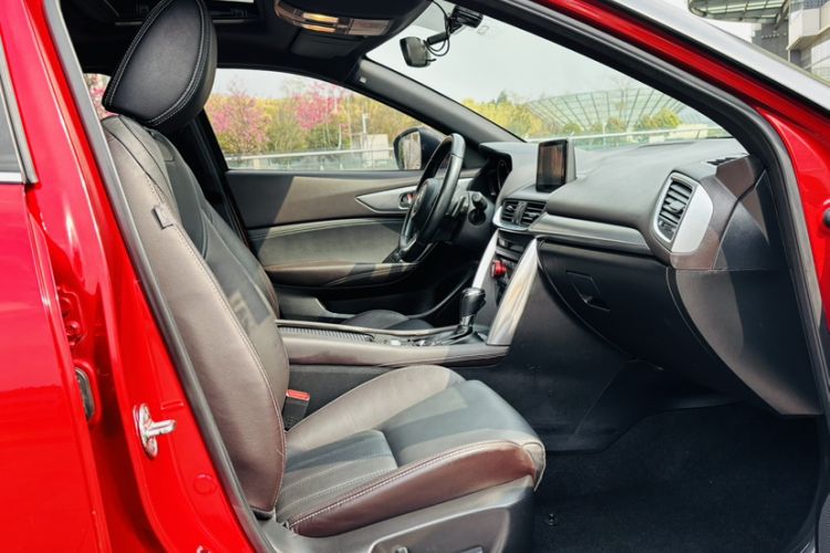 Used Mazda CX-4 2018 2.5L Automatic 4x4 Skyactiv GT Sport Edition China V Standard Interior 3