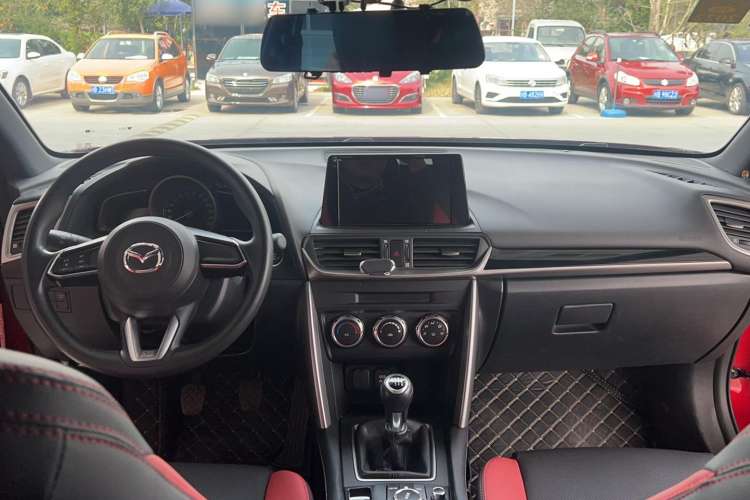 Used Mazda CX-4 2018 2.0L Manual Two-Wheel Drive Blue Sky Dynamic Edition China V Standard Interior 3