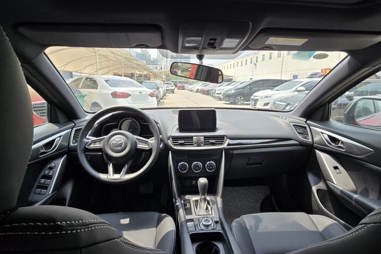 Used Mazda CX-4 2018 2.0L Automatic Two-Wheel Drive Blue Sky Dynamic Version China V Standard Interior 4