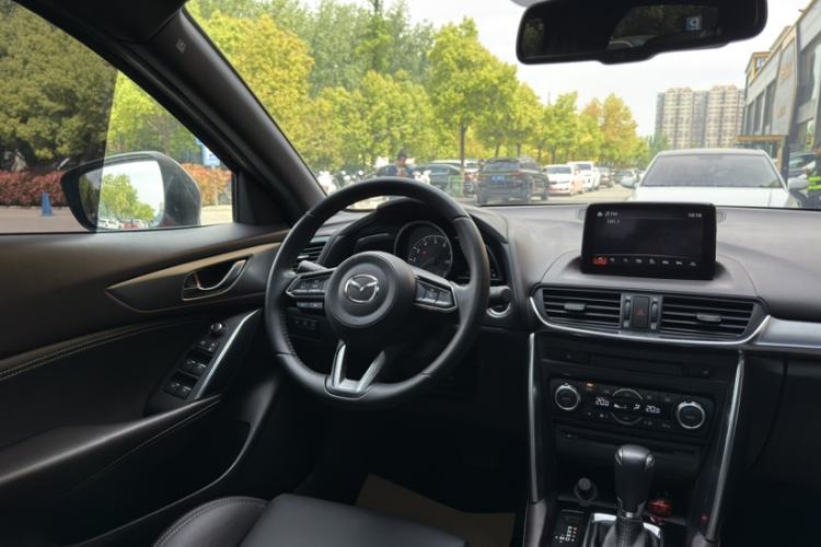Used Mazda CX-4 2018 2.0L Automatic Two-Wheel Drive Blue Sky Leading Edition China V Standard Interior 4