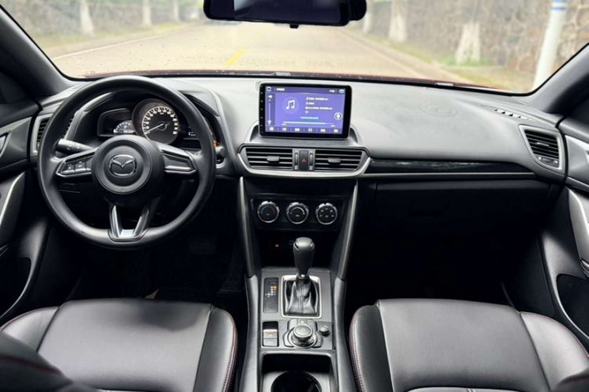 Used Mazda CX-4 2018 2.0L Automatic Two-Wheel Drive Blue Sky Dynamic Version China VI Standard Interior 5