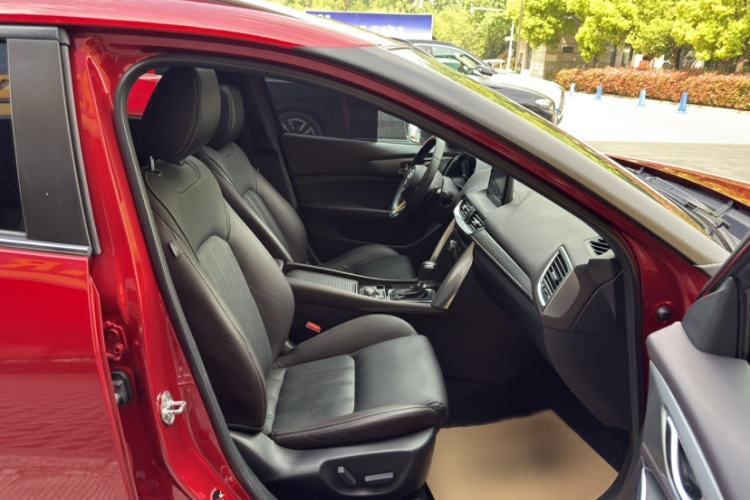 Used Mazda CX-4 2018 2.0L Automatic Two-Wheel Drive Blue Sky Leading Edition China V Standard Interior 7