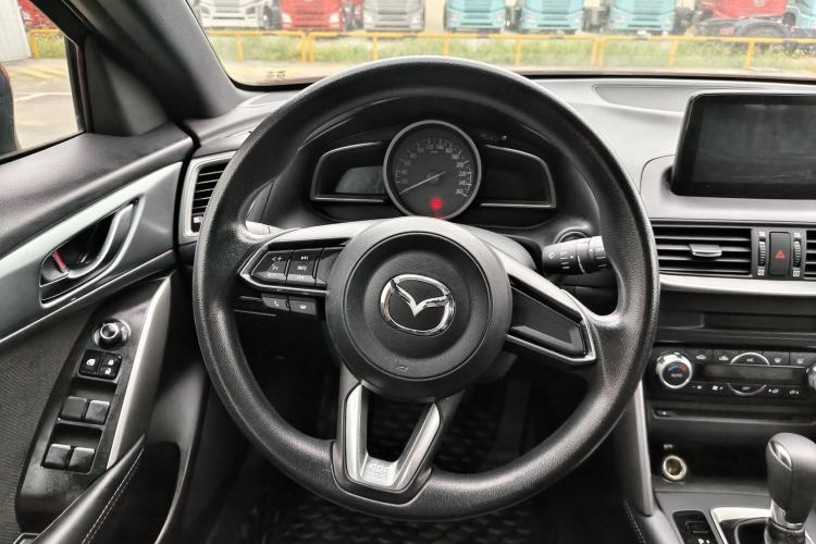 Used Mazda CX-4 2018 2.0L Automatic Two-Wheel Drive Blue Sky Exploration Version China V Standard Interior 9