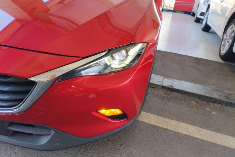 Used Mazda CX-4 2018 2.0L Automatic Two-Wheel Drive Blue Sky Dynamic Version China V Standard Left Front Headlight