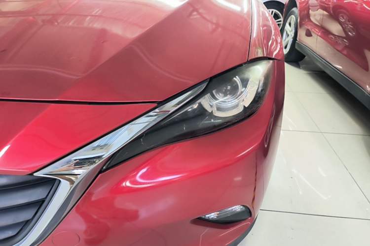 Used Mazda CX-4 2018 2.0L Automatic Two-Wheel Drive Blue Sky Dynamic Version China VI Standard Left Front Headlight